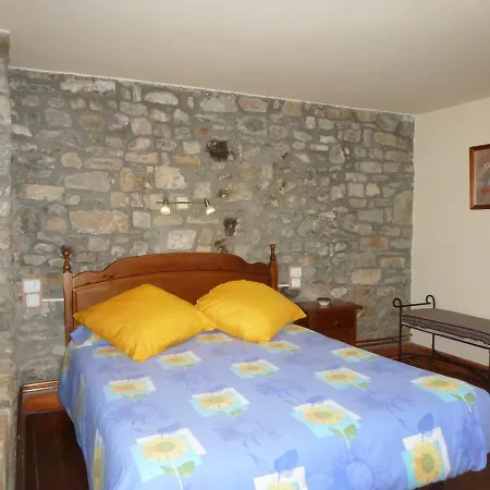 Mahola Apartment *