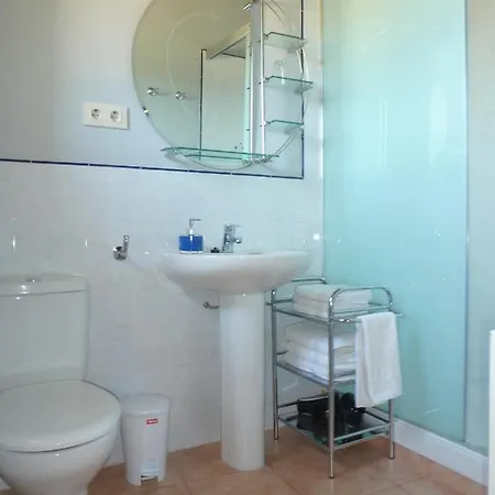 Mahola Apartamento Beuda